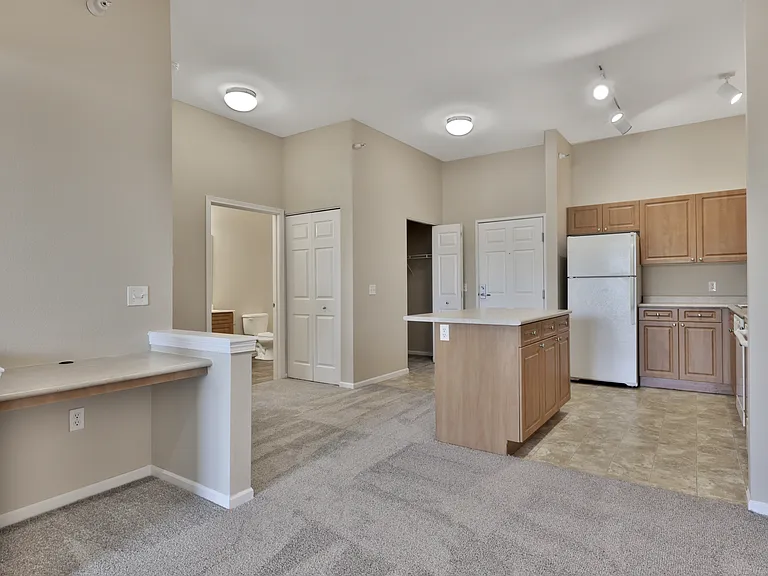 Graham Place Senior — Photo 17