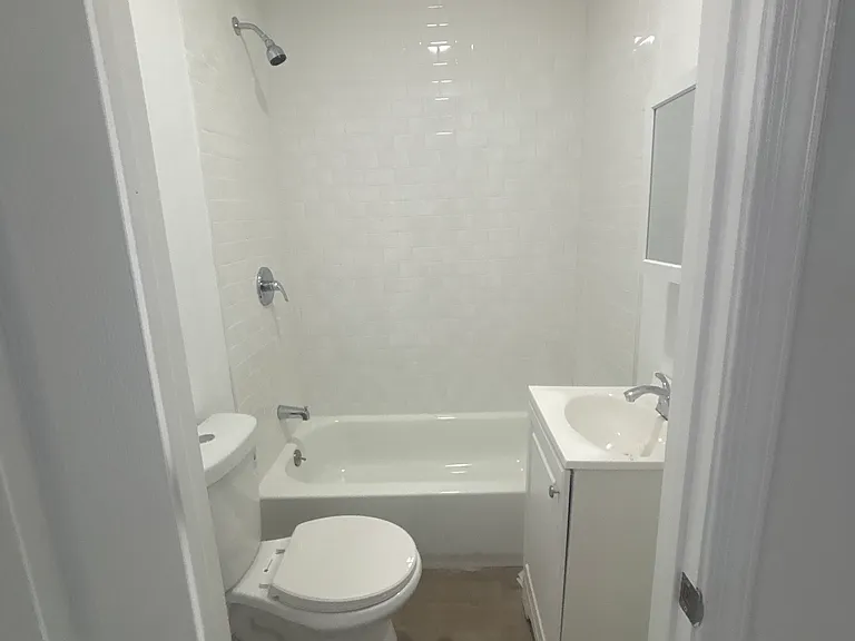 6412 Glenmore Ave #1 — Photo 4