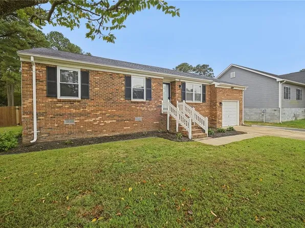 23 Church St, Poquoson, VA 23662