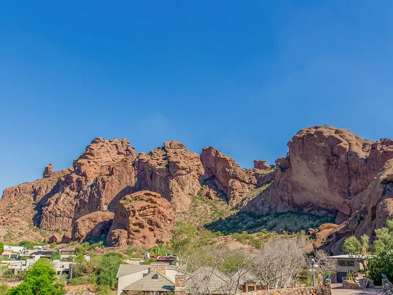 5655 N Camelback Canyon Dr — Photo 83