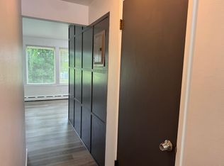 4744 1/2 22nd Ave NE, Seattle, WA 98105