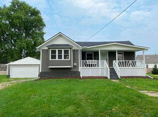 402 N Main St, Earlville, IL 60518