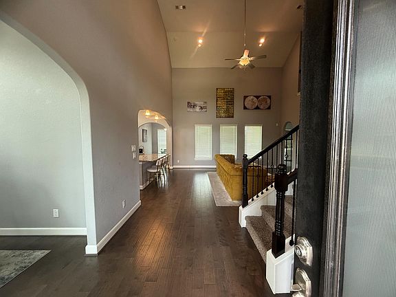 4th image of 2806 Emerald Pines Ln