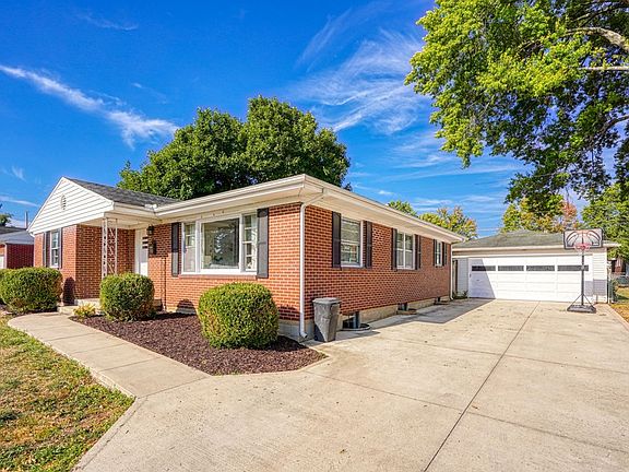 4th image of 33 Zander Dr