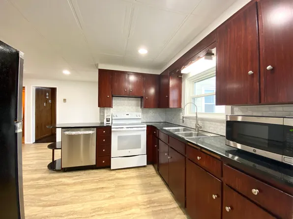 987 Cherry St, Danville, PA 17821