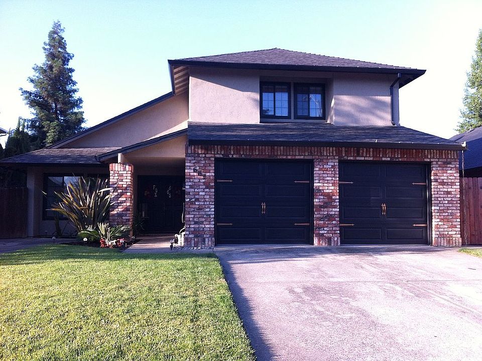 1st image of 665 Sandpiper Cir
