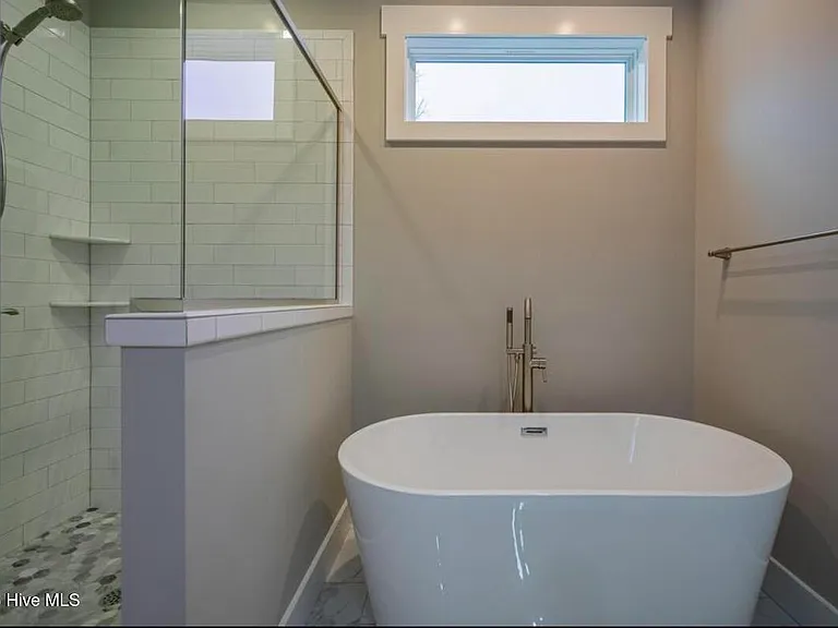 85 Wheeling Dr — Photo 14
