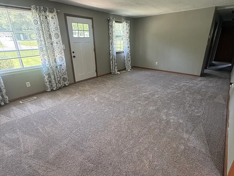 7748 Crestwood Ln — Photo 9