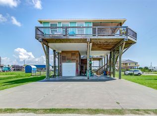 903 Boyt Rd, Crystal Beach, TX 77650