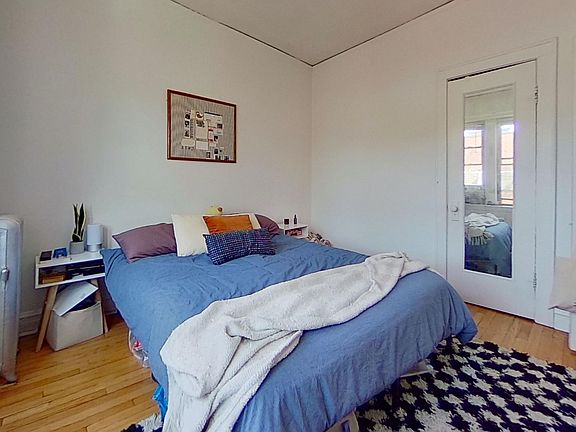 4th image of 656 W Briar Pl #3149-3