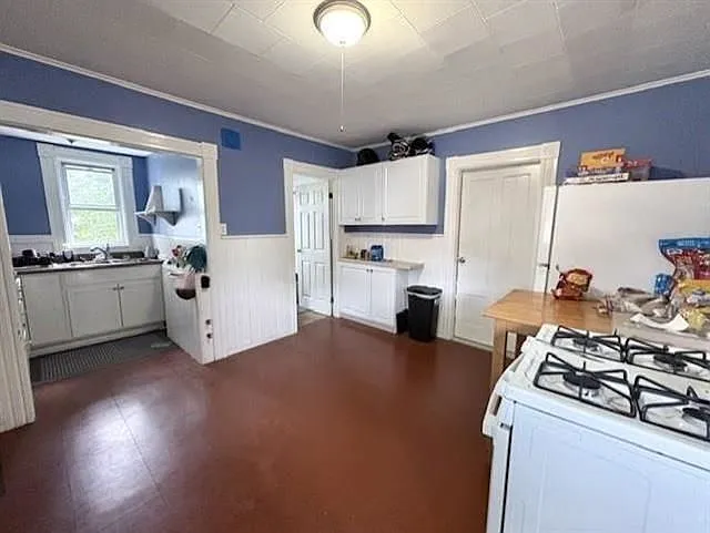 421 Laurel St #2 — Photo 2