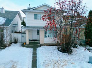 1535 80a St NW, Edmonton, AB T6K4E2