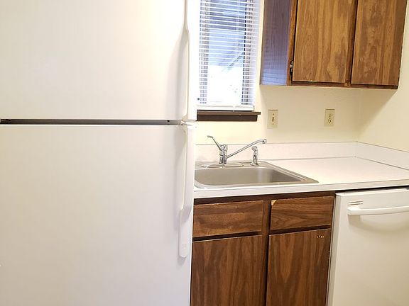 4th image of 601 N Baker Ave APT 308