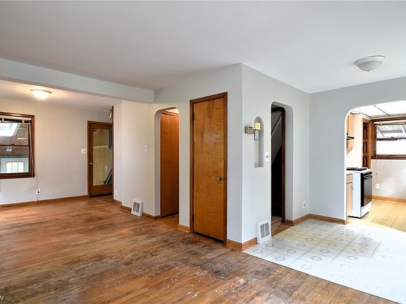 5th image of 39 Cresswell Ave