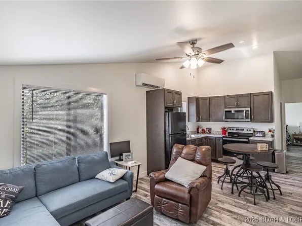 5805 Arrow Rd, Osage Beach, MO 65065
