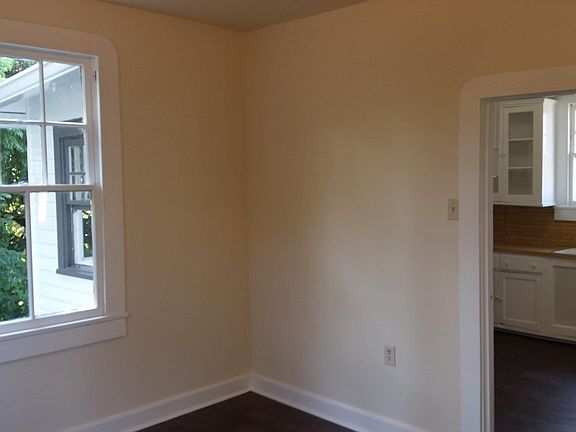 4th image of 1418 Behrman Ave #2