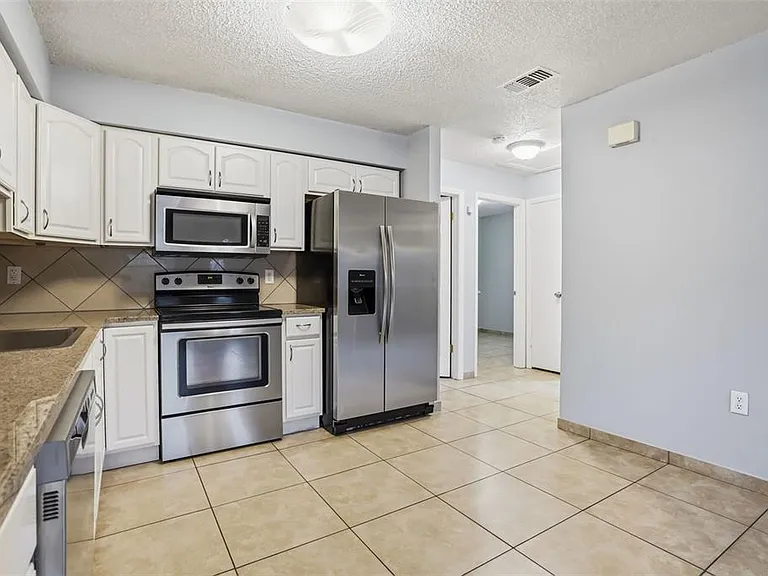2720 S Sunrise Ct #2 — Photo 15