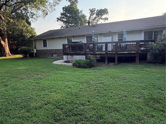 4th image of 823 Abbott Rd