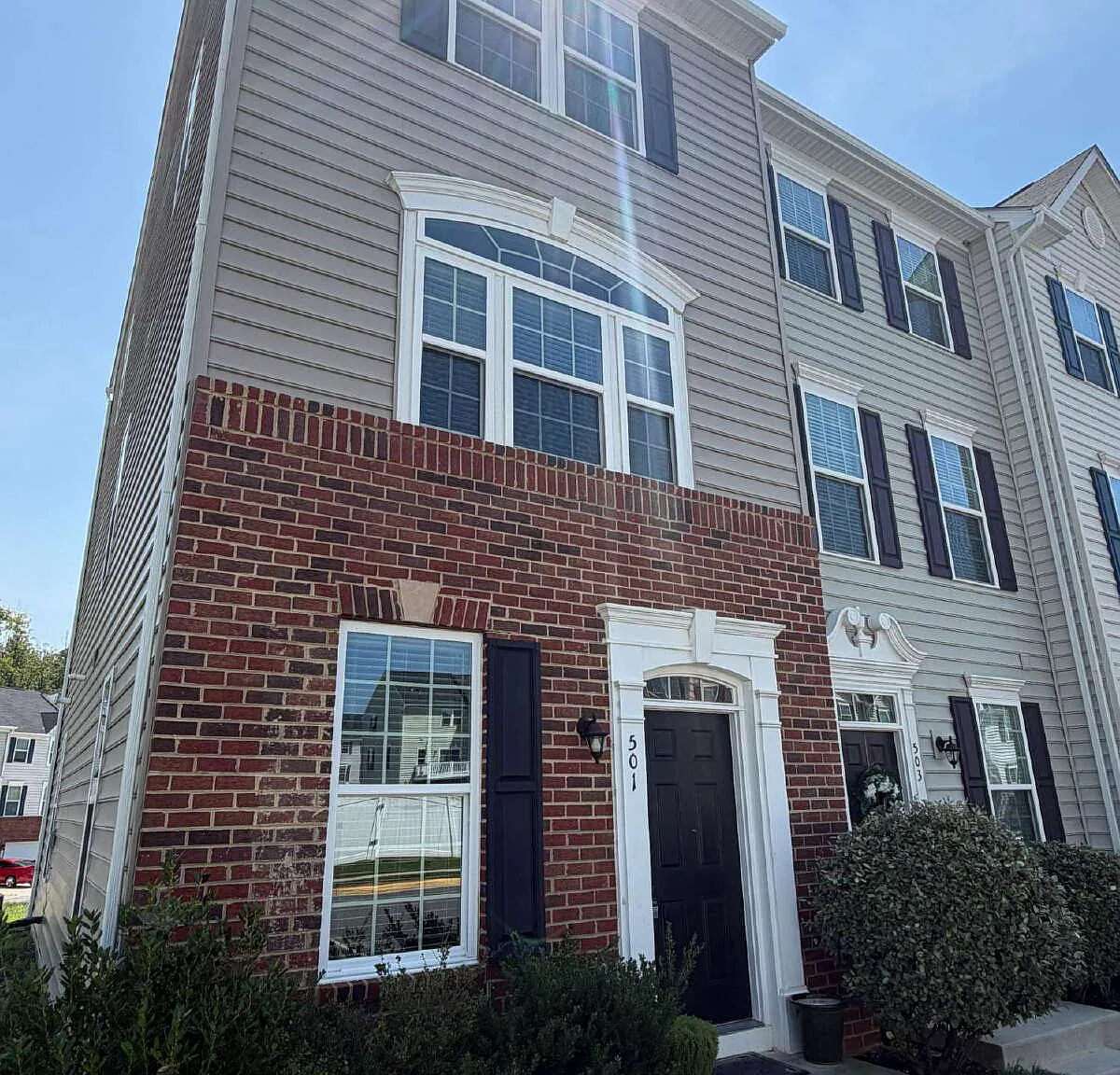 3 bed, 3.5 bath, 1728 sqft, $2,495 — Photo 1