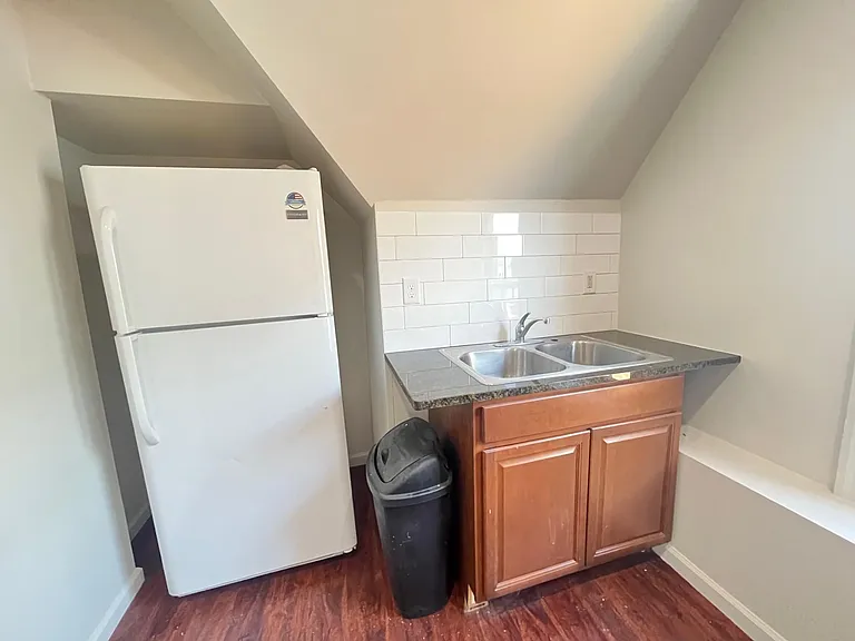 311 Stratford Ave #6 — Photo 12