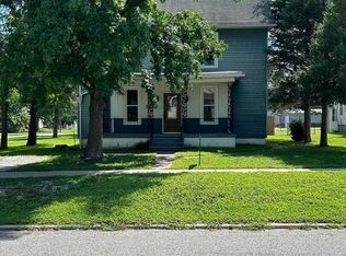 28 N Line St, Du Quoin, IL 62832