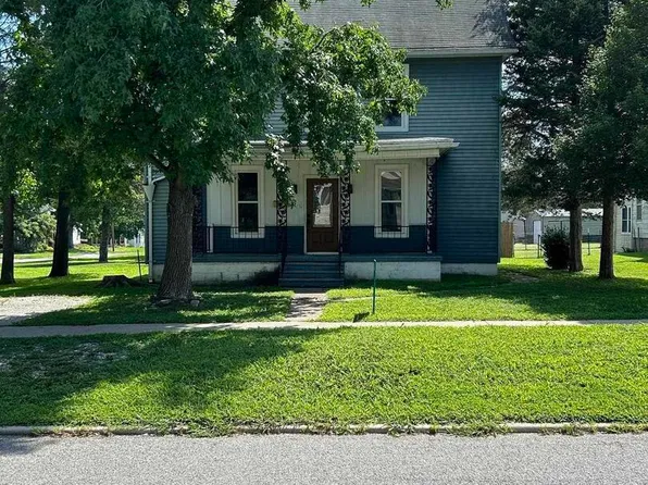 28 N Line St, Du Quoin, IL 62832