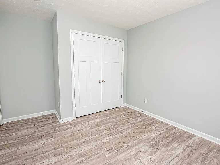 500 Eagle Pointe Dr — Photo 7