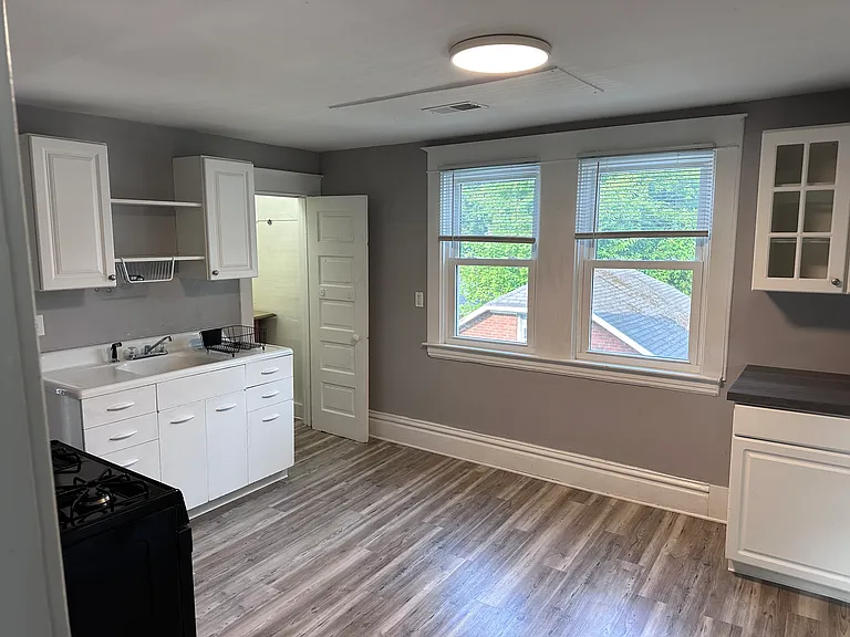 729 College Ave NE #2 — Photo 7