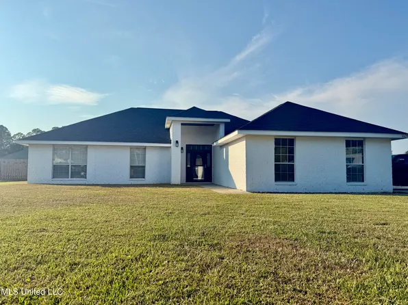 1605 Heather Ct, Ocean Springs, MS 39564