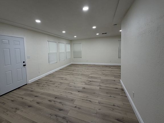 2nd image of 1207 El Tejon Ave