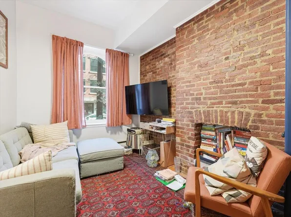 227 Bay Street image 1 of 26