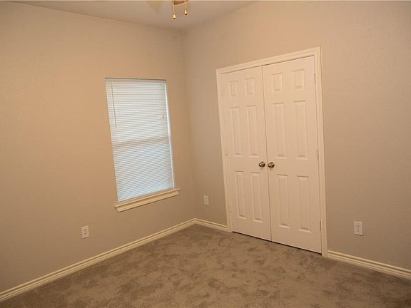 3rd image of 2410 S Forest Hls