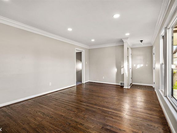 5th image of 24671 Brittany Ave
