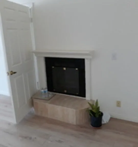 2114 Colby Ave #202 — Photo 4