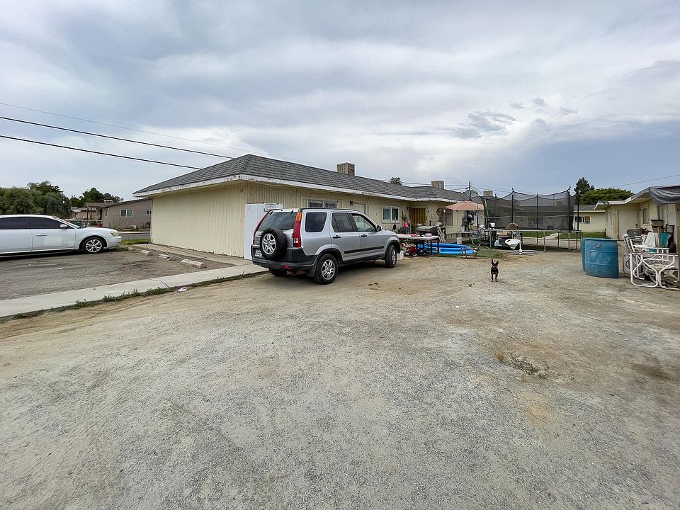 2nd image of 718 E Larry Street