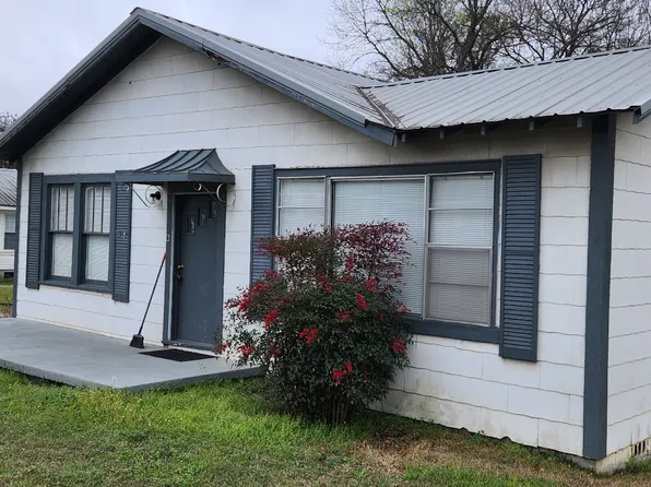 1418 Kicker Rd #A, Tuscaloosa, AL 35404