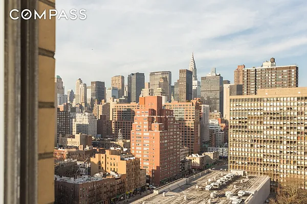 Rented by Compass | media 25