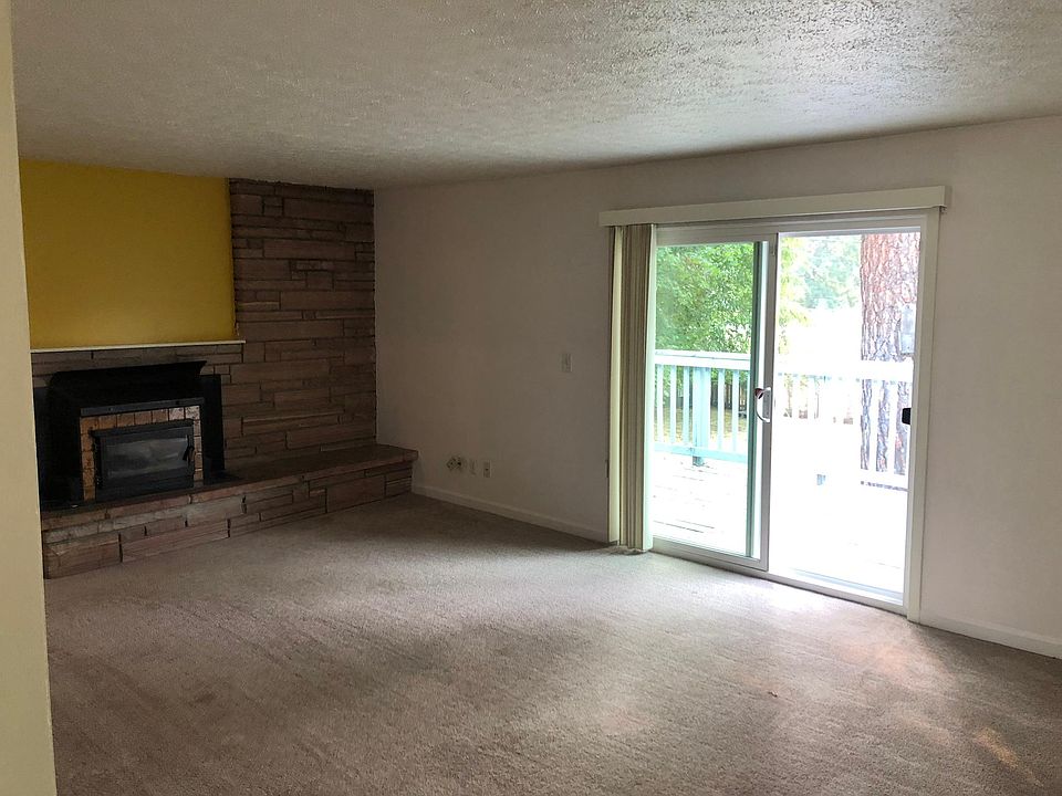 1st image of 10922 E 16th Ave