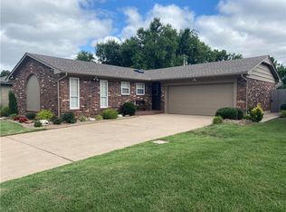8108 NW 32nd St, Bethany, OK 73008