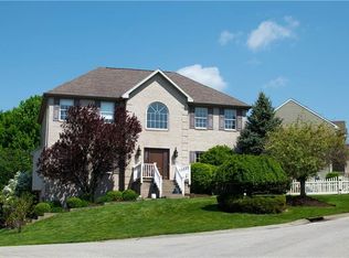 100 Cornerstone Ct, Venetia, PA 15367