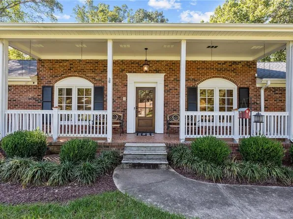 1267 Candlewood Dr, Elon, NC 27244