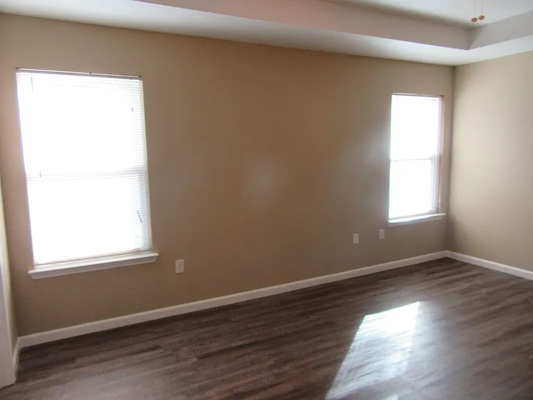 1517 Delaware Ave — Photo 20