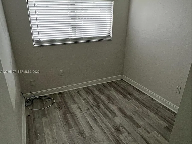6685 NW 38th Ter — Photo 11