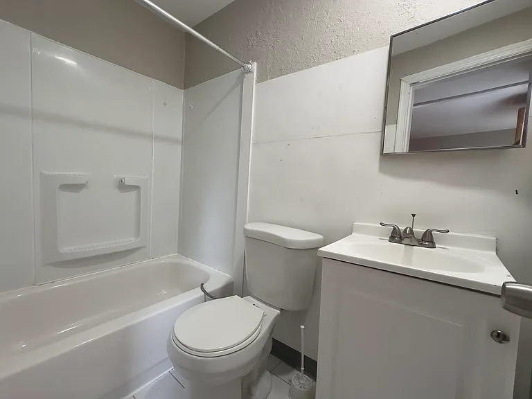 809 Greenwood Ave #2A — Photo 5