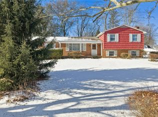 43 Circle Dr, Beaver, PA 15009