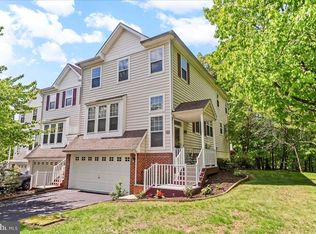 100 Stratford Ct, Malvern, PA 19355