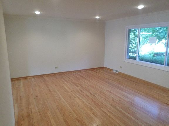 2nd image of 7132 W Niles Ave #7132