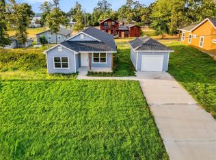 230 Red Bud Ln, Onalaska, TX 77360