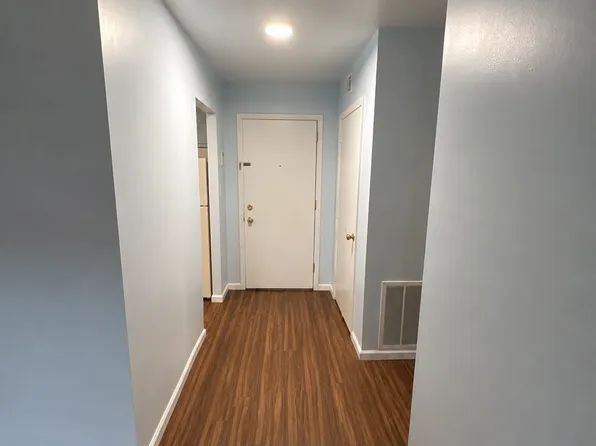 2109 Cedar Run Dr APT 307, Camp Hill, PA 17011