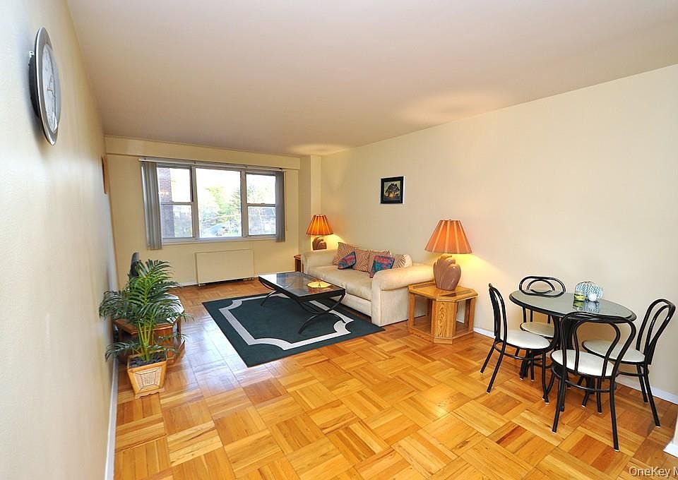 1st image of 260 Garth Road #4A5